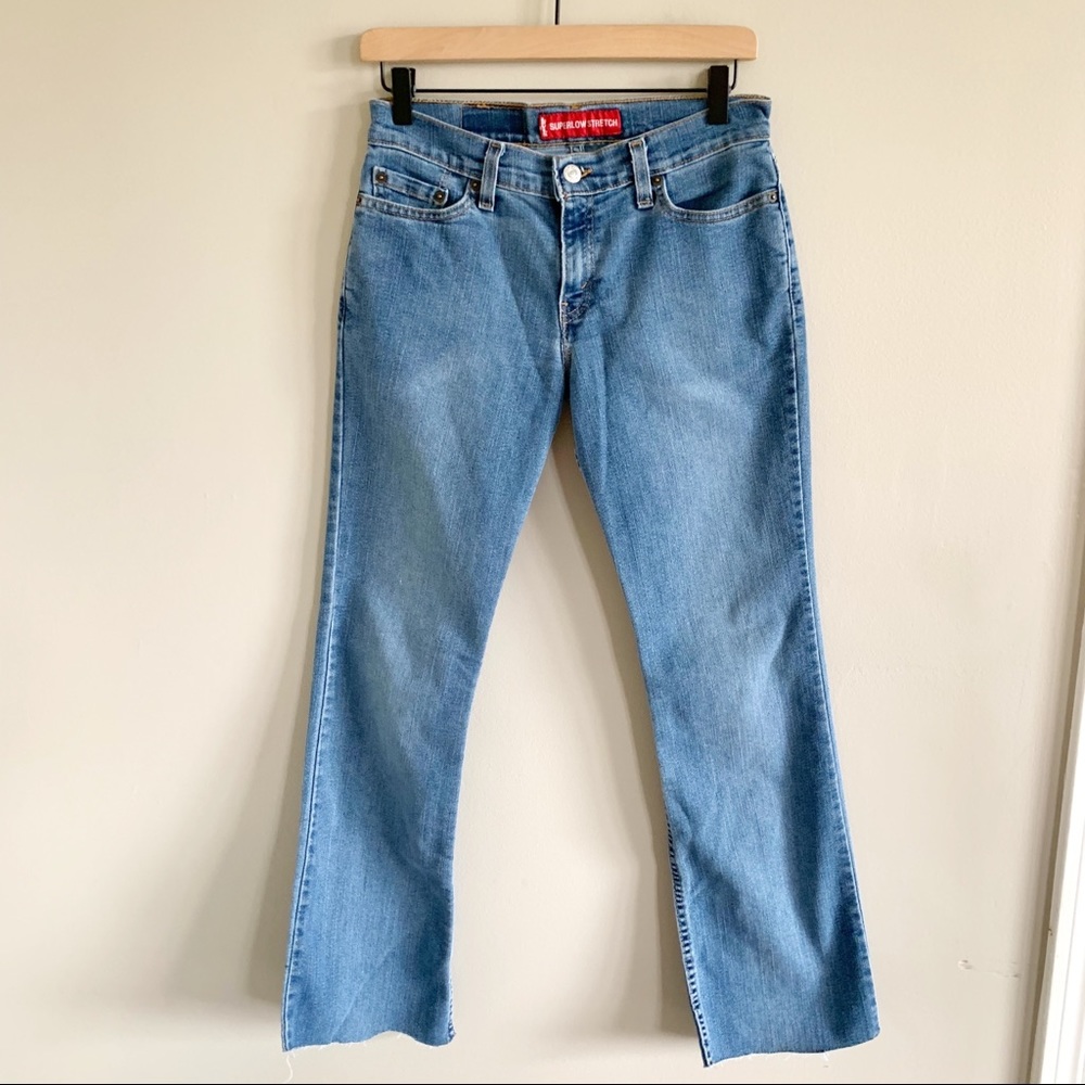 Levi’s • vintage retro Y2k low rise flare jeans